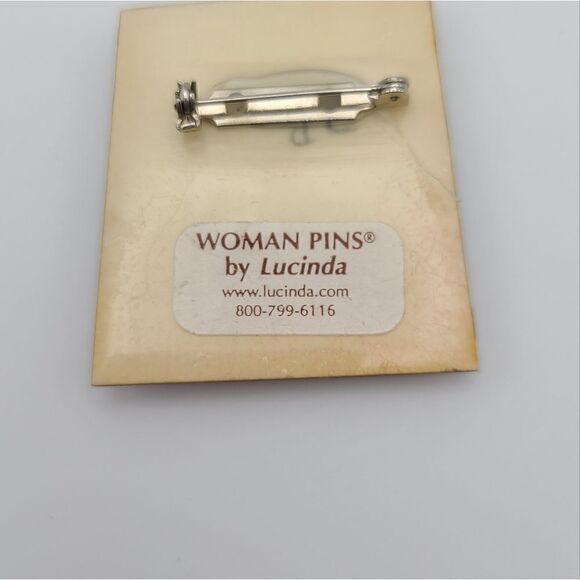 Signed Woman pins by Lucinda brooch pin - Picture 3 of 4